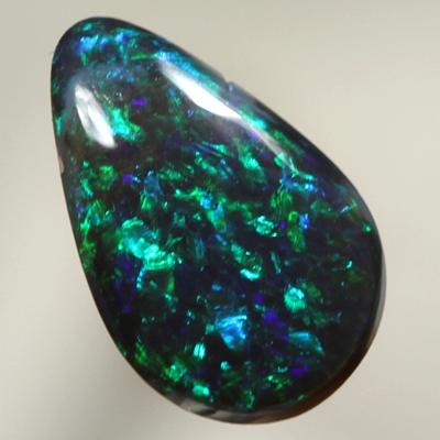 SOLID BLACK OPAL Bright greens in 3D